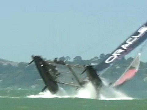 Oracle chavire en baie de San Francisco