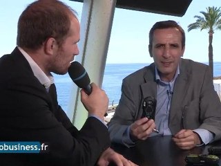 Yazid Belmadi, Responsable de la communication chez Pentax nous présente le WG-1 au MEDPI 2011