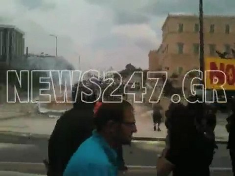 Ενταση μεταξύ αντιεξουσιαστών και ΜΑΤ