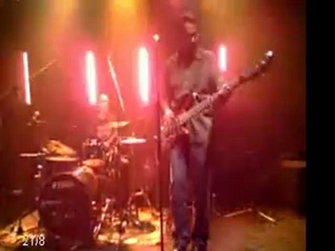 Odd Beats - DRUM N BASS - Jayen Varma Bassist Jean Davoisne Drummer