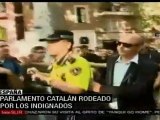 Parlamento Catalán rodeado por indignados