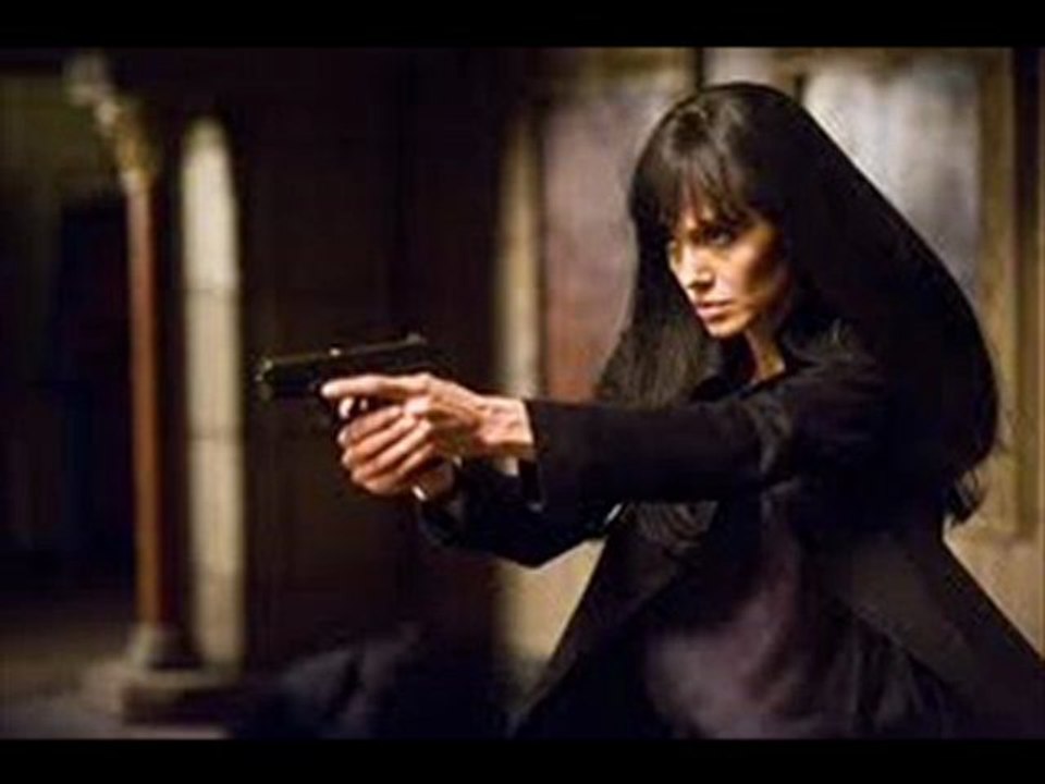 Salt Movie Trailers HD