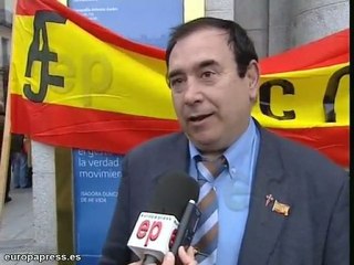 Cientos de personas recuerdan a Franco