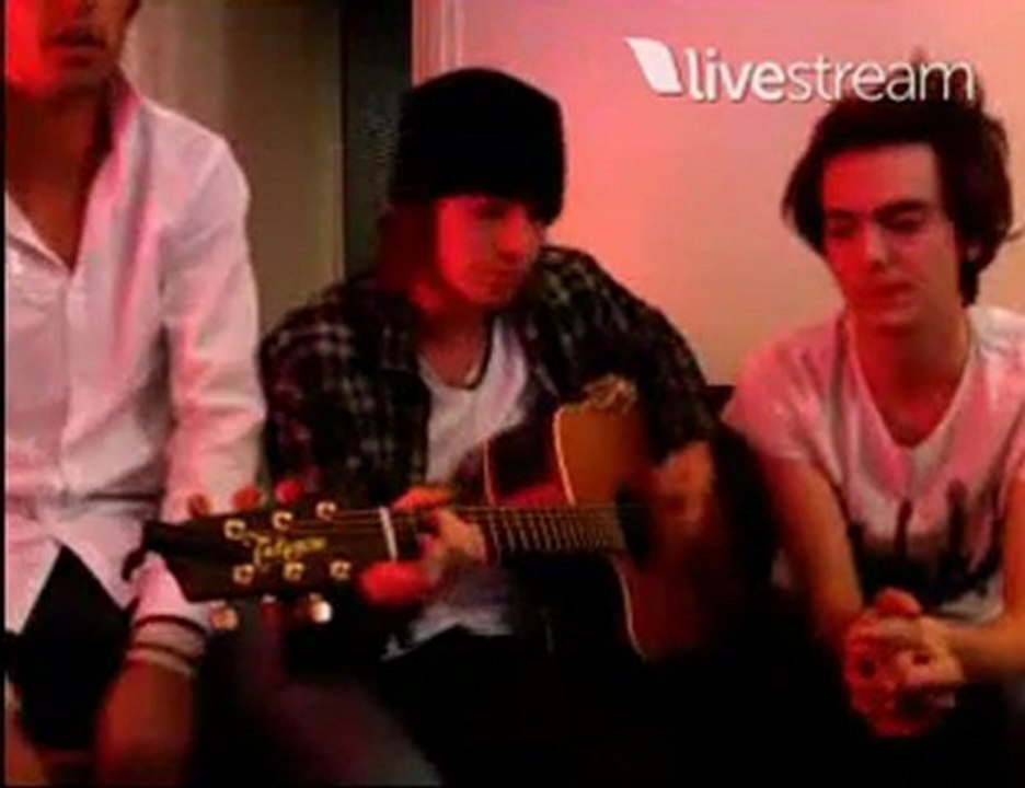 Omega et Jena Lee en TwitCam