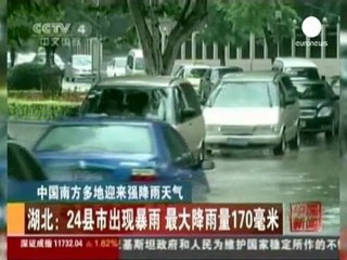 Cina, piogge e alluvioni nelle province di Jianxi e...