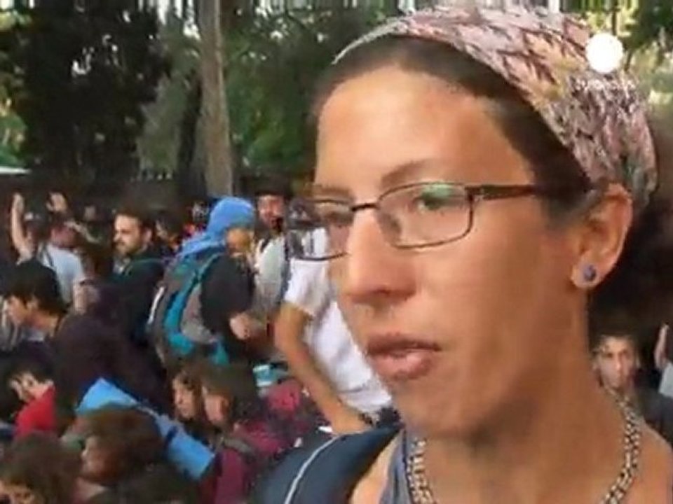 Les "indignés" tentent d'empêcher le vote du budget...