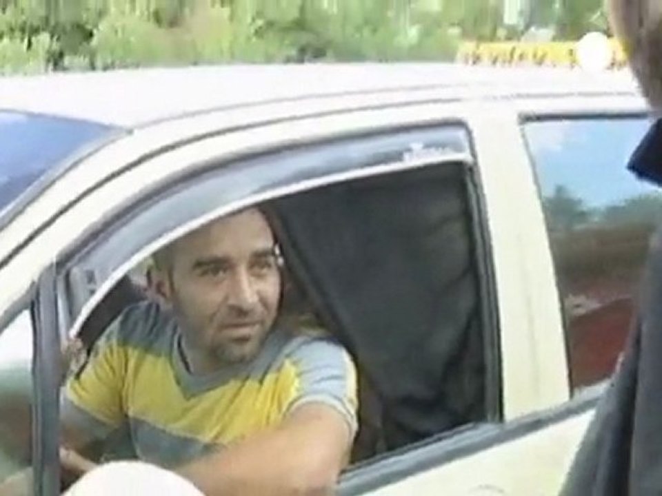Suriye halkı, kuşatma altındaki Marat el Numan'ı...