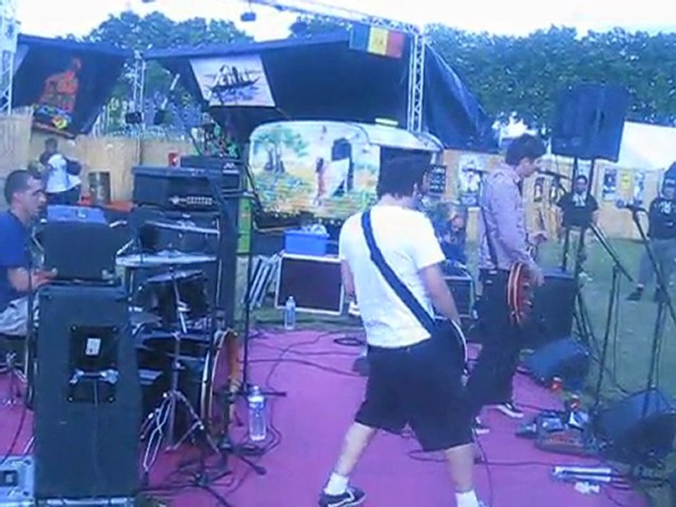 gravity slaves, en concert, live, festival aucard de tours , 2011