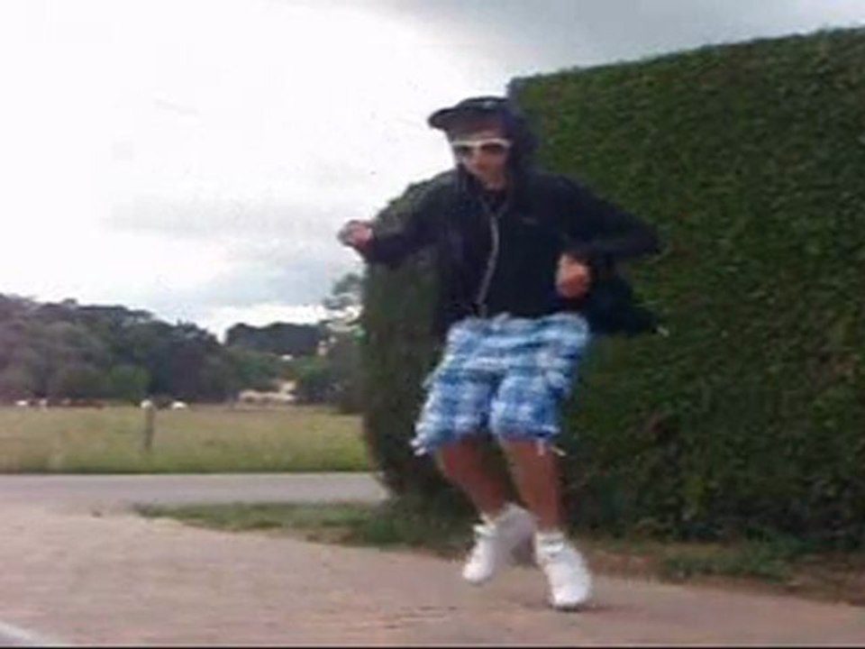 LMFAO - Party Rock Anthem ft. Lauren Bennett, GoonRock / every day i'm shuffling