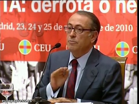 Redondo apoya la lucha del gobierno contra ETA