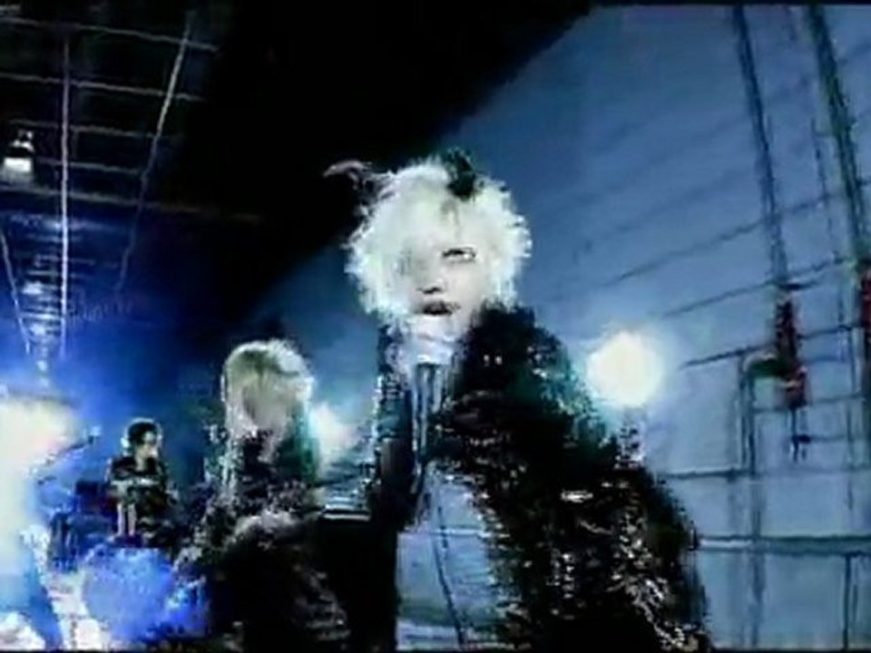 Born - DEMONS (pv)