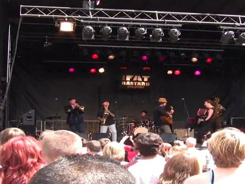 The Fat Bastard GangBand "les bouches cousues" FIMU 2011