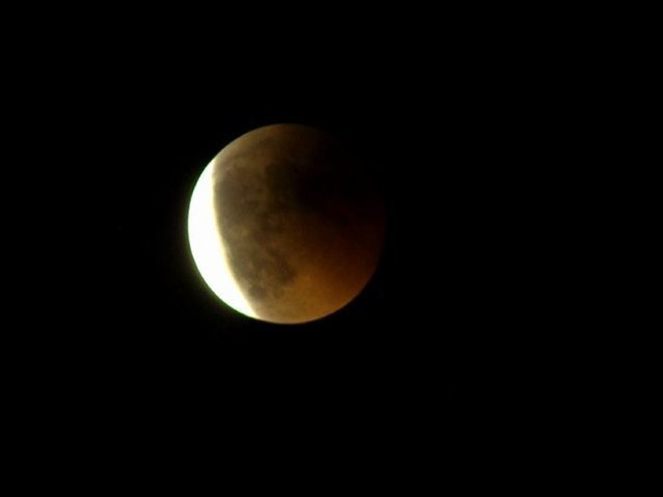 Eclipse totale de lune du 15 juin 2011