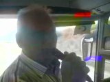 Ali Turan'a destek vadide birlik turuna katılan STK lar otobüste seyir halinde, türkülerle yol alıyor Sivas Akıncılar, Gölova, Koyulhisar, Suşehri Yolunda Uzunhava