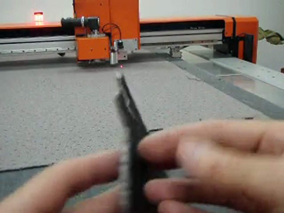 découpe petites pieces moquettes