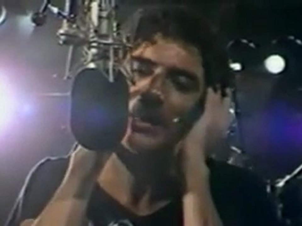 Charly Garcia  -Promesas sobre el bidet