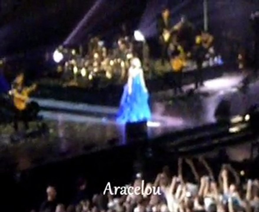 Shakira " Lo Quiero a morir " (je l'aime à mourir)  Paris Bercy 14 Juin 2011