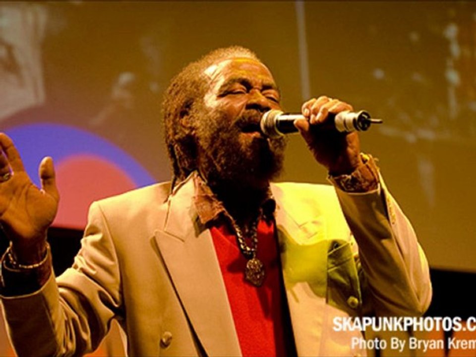 JOHN HOLT & SIZZLA : No Sound Test Dub