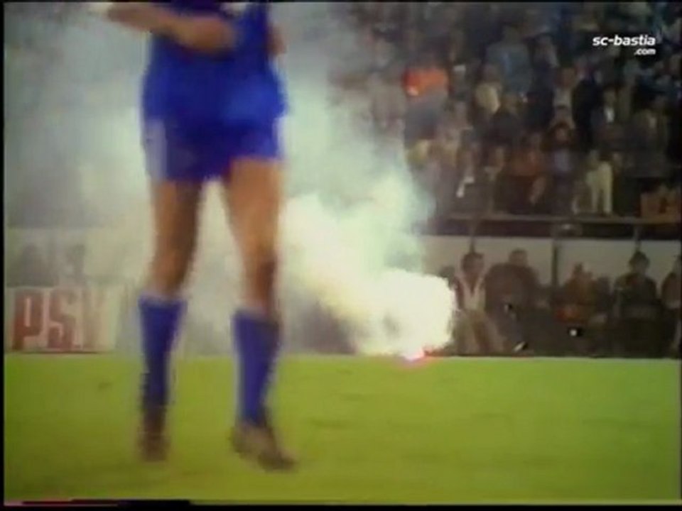 Coupe UEFA / 1977-78 - PSV Eindhoven 3-0 SEC BASTIA : Le clip