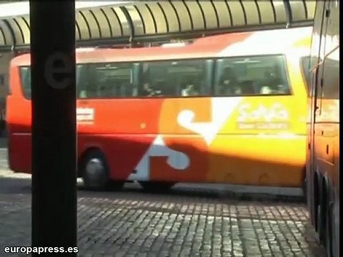 La huelga de controladores desata el caos