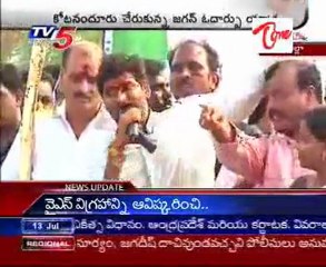 Jagan's Odarpu Yatra @ Kotananduru - Unveiled YSR's Statue