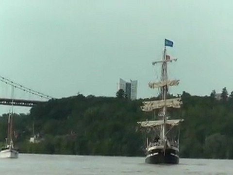 Le Belem arrive à Bordeaux - France Bleu Gironde