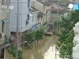 Deadly China floods force mass evacuation