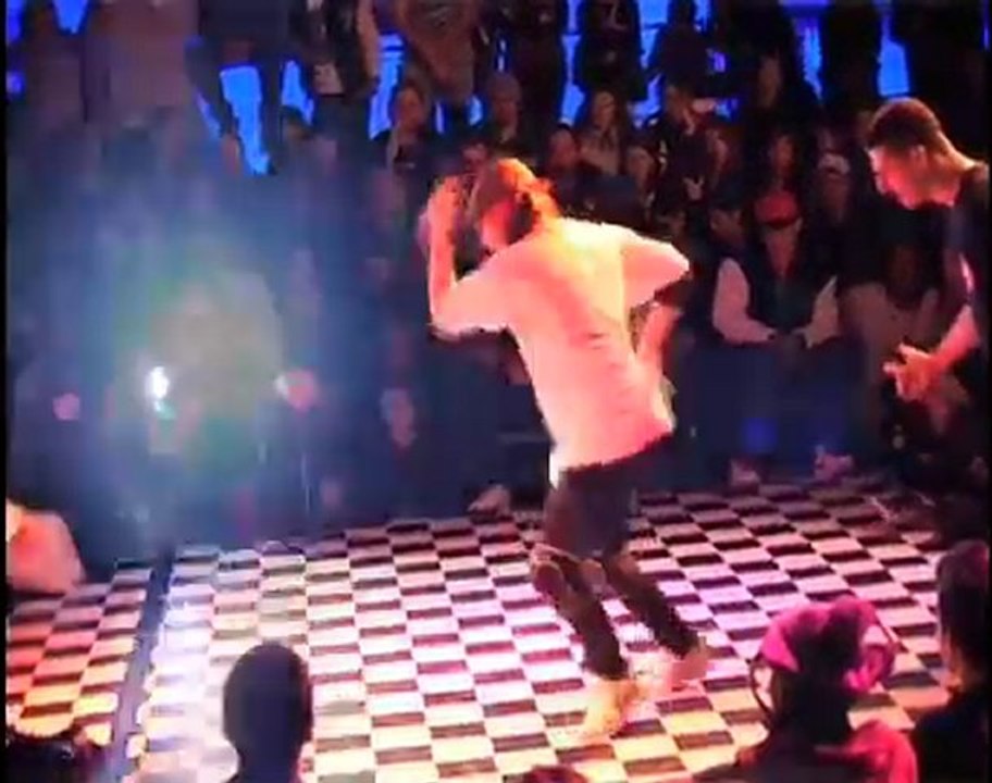 Mendigo & Ness vs smiley faces