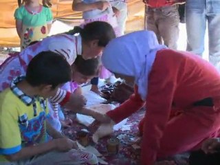 More Syrians flee as army attacks spread