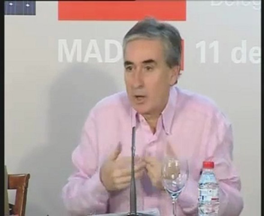 Jauregui:"Aún se está subiendo la montaña de la crisis"