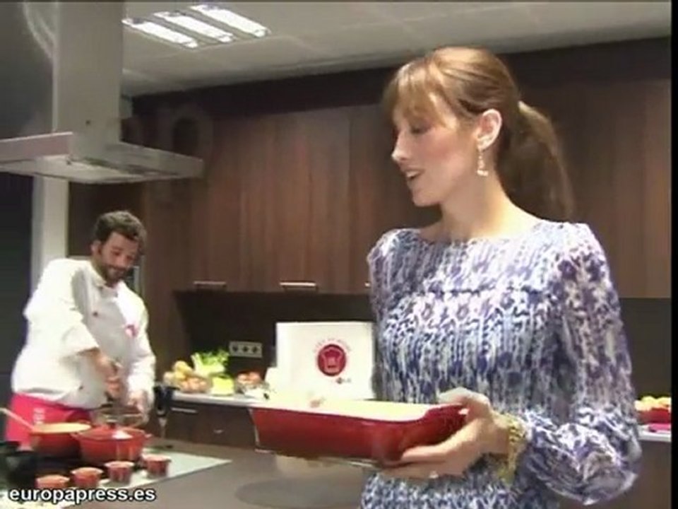 Nieves Alvarez ejerce de anfitriona