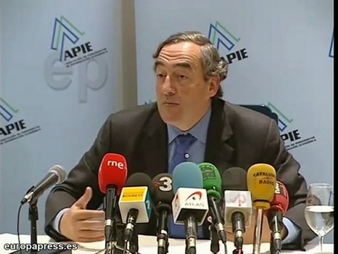 Pide reflexión sobre exceso de legislación