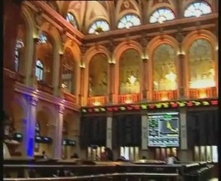 La Bolsa cierra con una leve subida