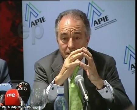 Banegas apoya a Herrero