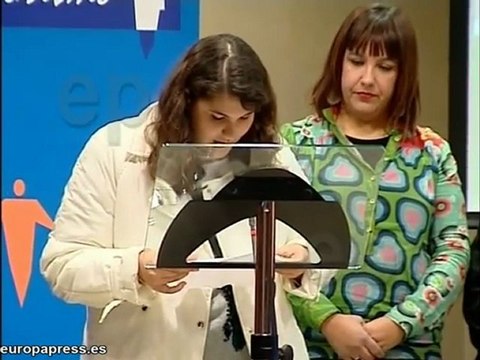 Entregan premios escolares de la AVT