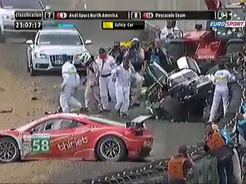 24H du MANS 2011 Crash Allan McNisch AUDI n3 [HD]