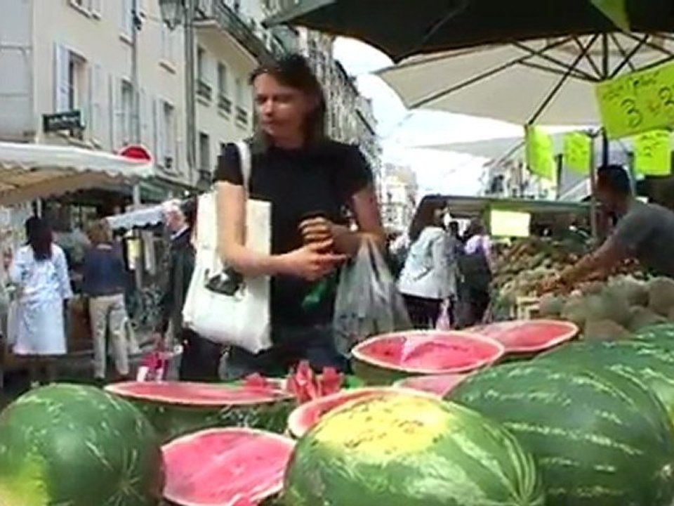 Grande braderie d'été à Vincennes avec LACOMIDI centre ville de Vincennes