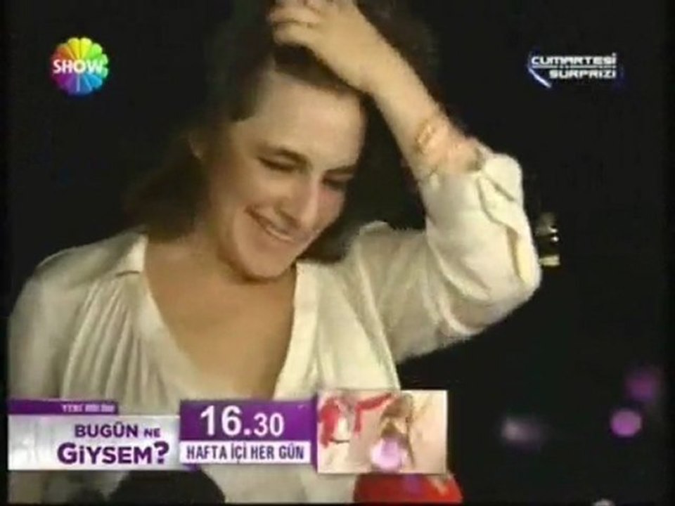 Beren Saat Cumartesi Surprizi (18.06.2011)