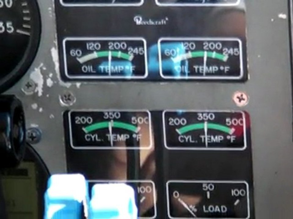 DVD bonus track Farwest'10 (part 1) : San Diego - Big Bear : IFR to VFR with a Beech 76 Duchess