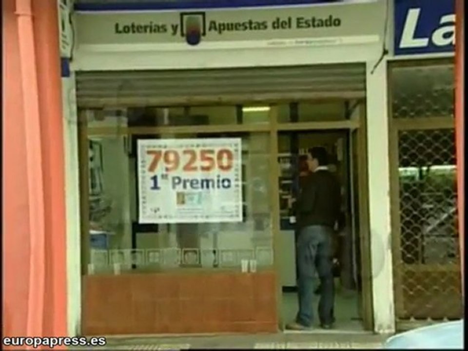 Saldaña reparte diez décimos del Gordo