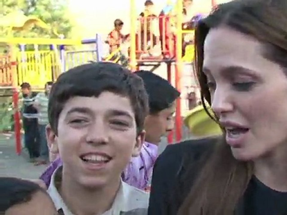 Angelina Jolie visits Syrian refugees in Turkey