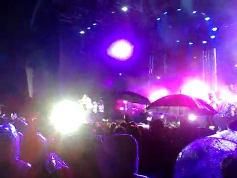 Hello Yannick Noah et sa choriste Concert Vienne 17 juin 2011