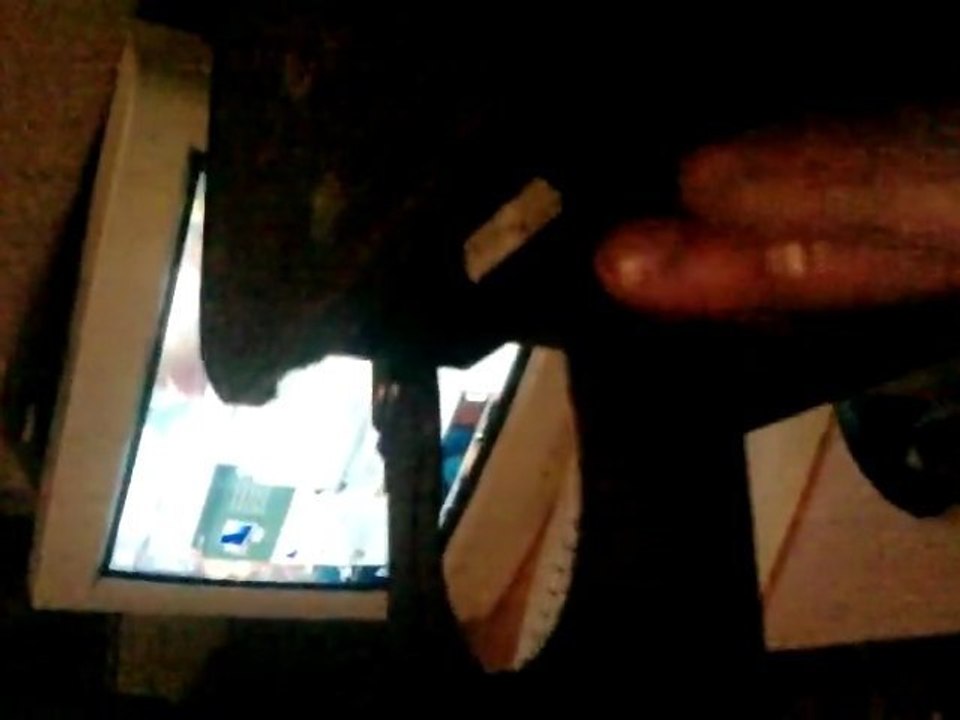 Dépannage d'un PC acer aspire E 380, supression de virus,reinstallation systeme et maintenance du systeme d'ouverture du graveur DVD par lubrification avec doigté expert des cremaillères et limage d'un point dur