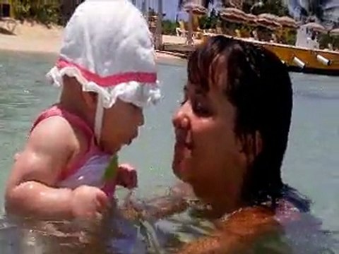 Je me baigne avec ma cousine