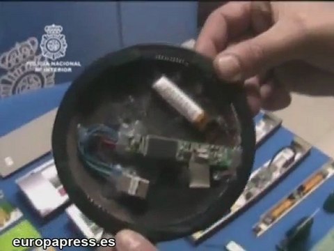 Desarticulada una banda que clonaba tarjetas