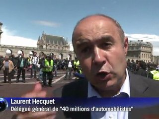 Des milliers de motards réunis contre la politique de sécurité