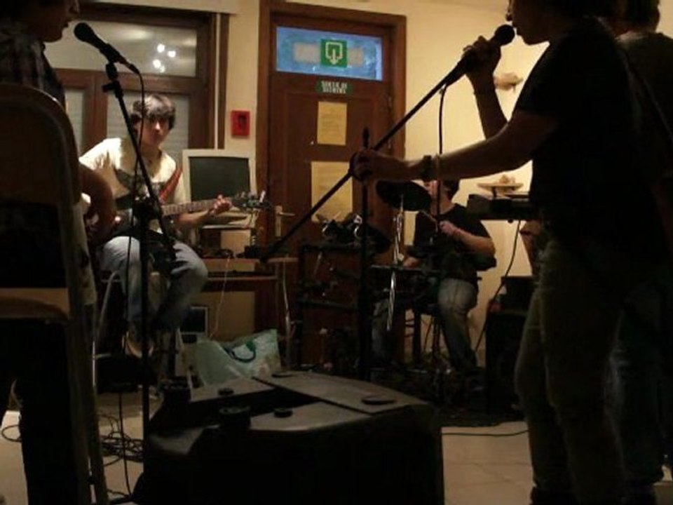 Lucy Fire - Cover de Radiohead - Street Spirit (Fade Out)