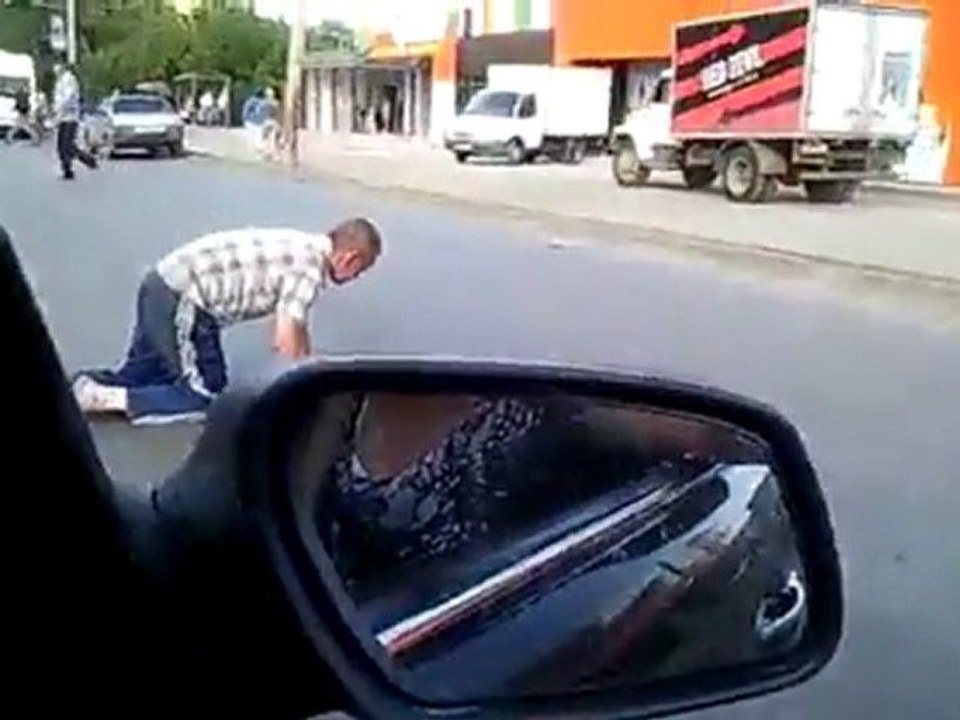 Cross eine Straße in Russland