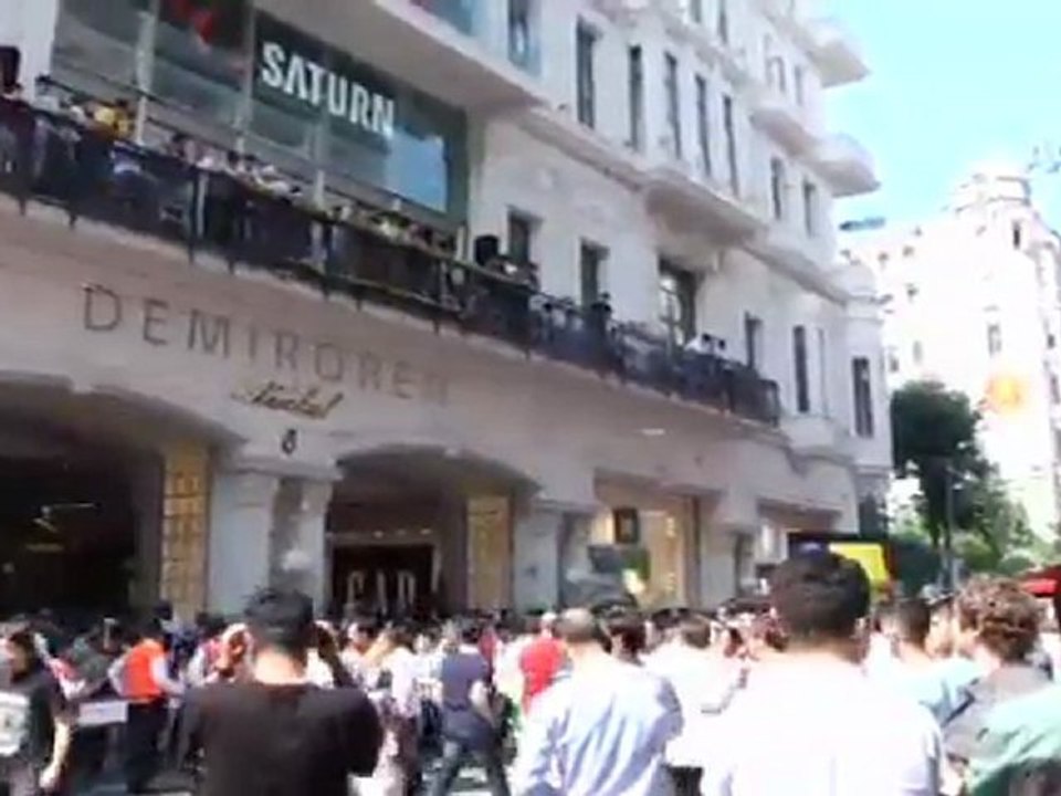 CRİSTİANO RONALDO İZDİHAMI...