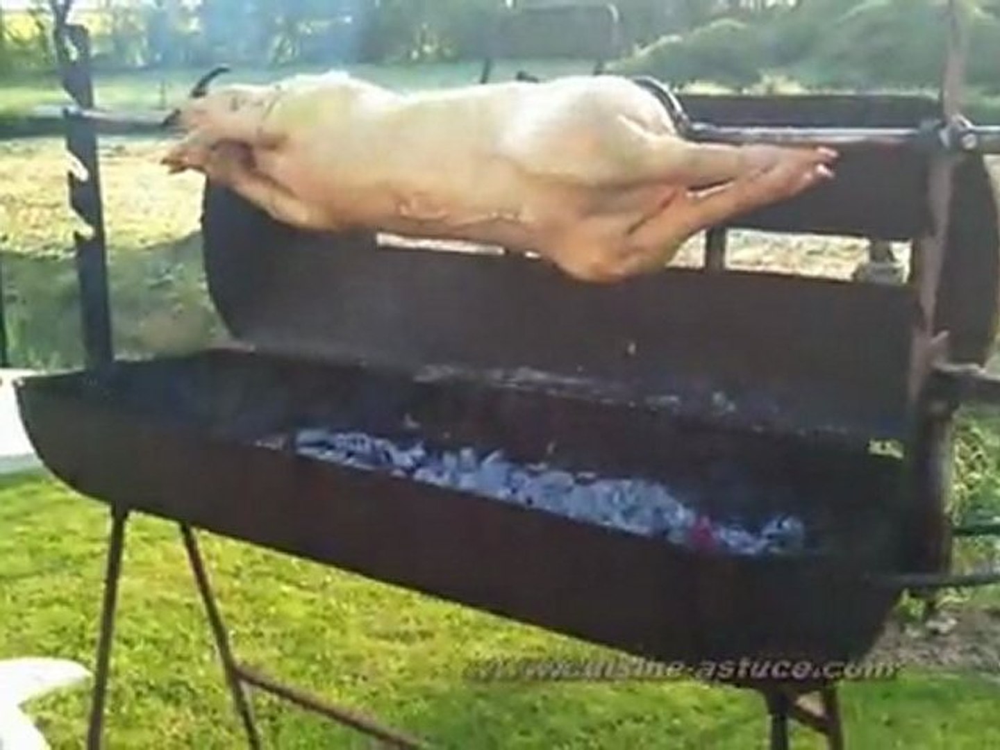 Comment bien nettoyer son barbecue ? - Maître Cochon